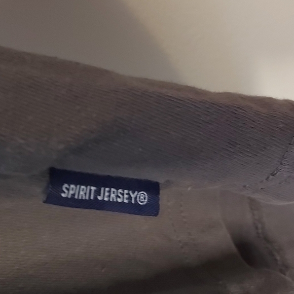 Walt Disney World Spirit Jersey, Gray with Sequins Graphic Size Small - Picture 6 of 6